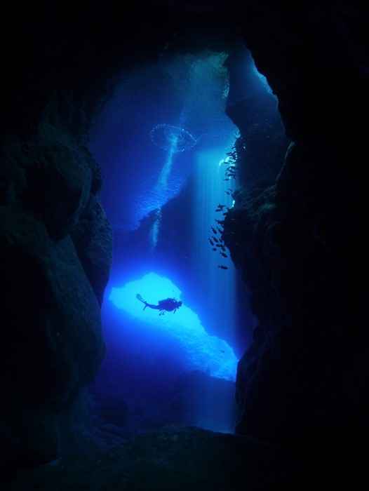 Diver in Senhanom Cave